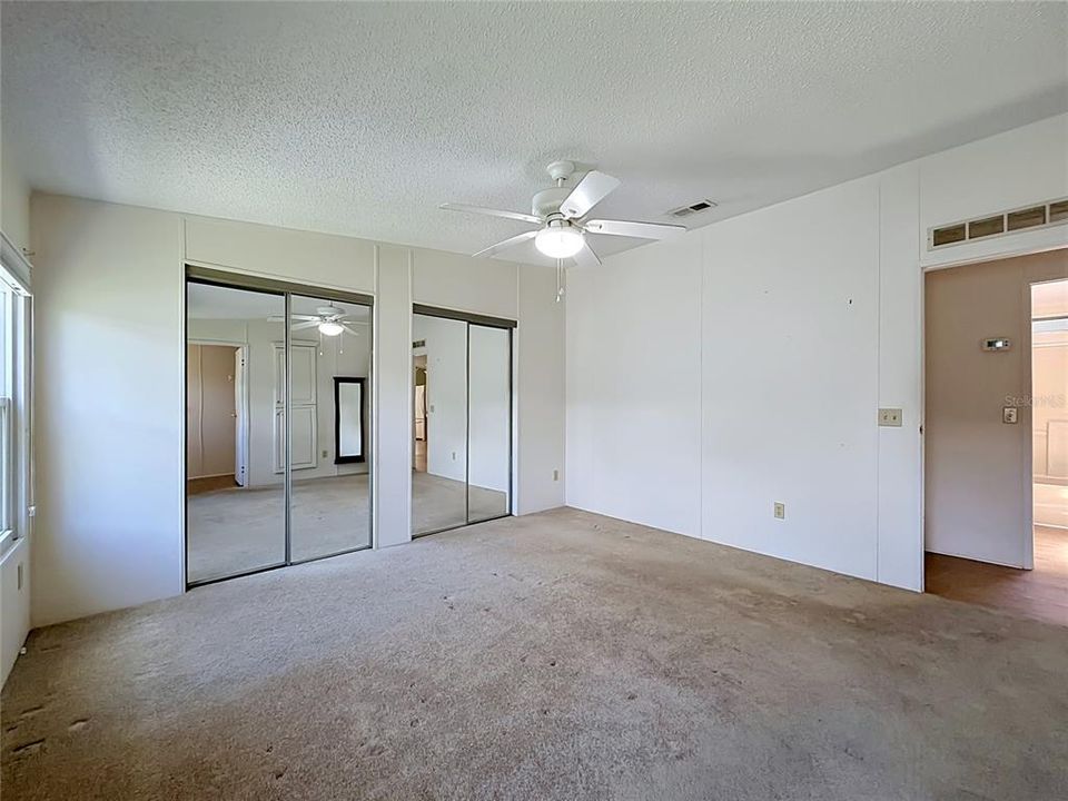 For Sale: $209,900 (2 beds, 2 baths, 1354 Square Feet)