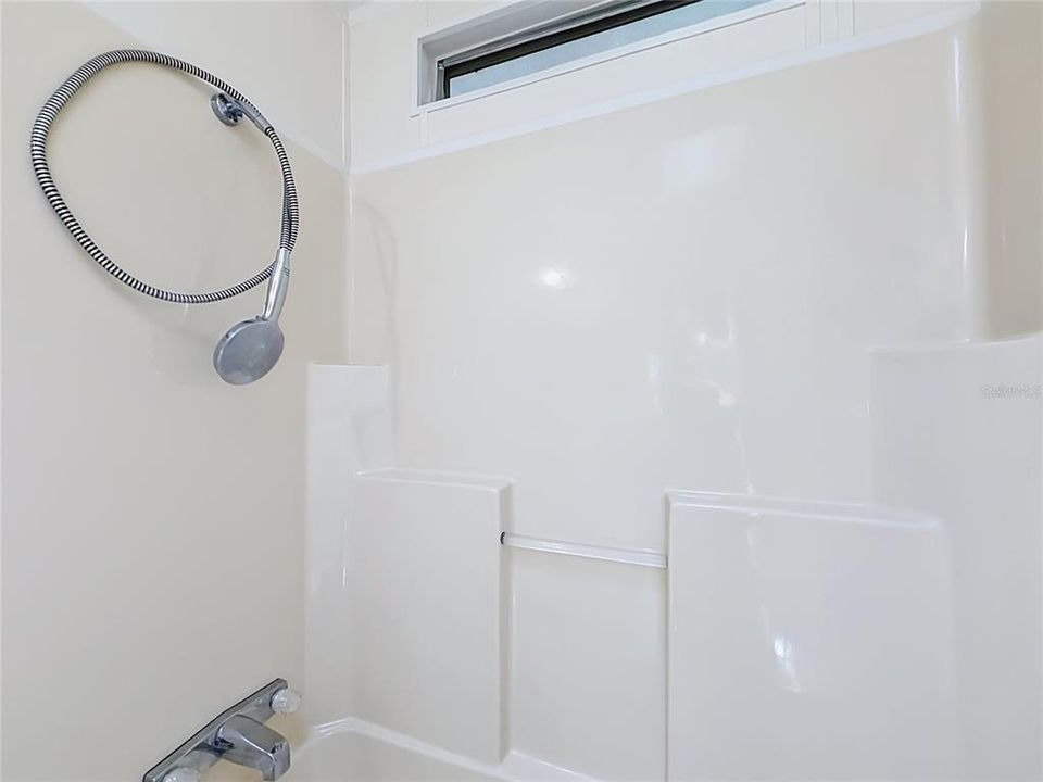 For Sale: $209,900 (2 beds, 2 baths, 1354 Square Feet)