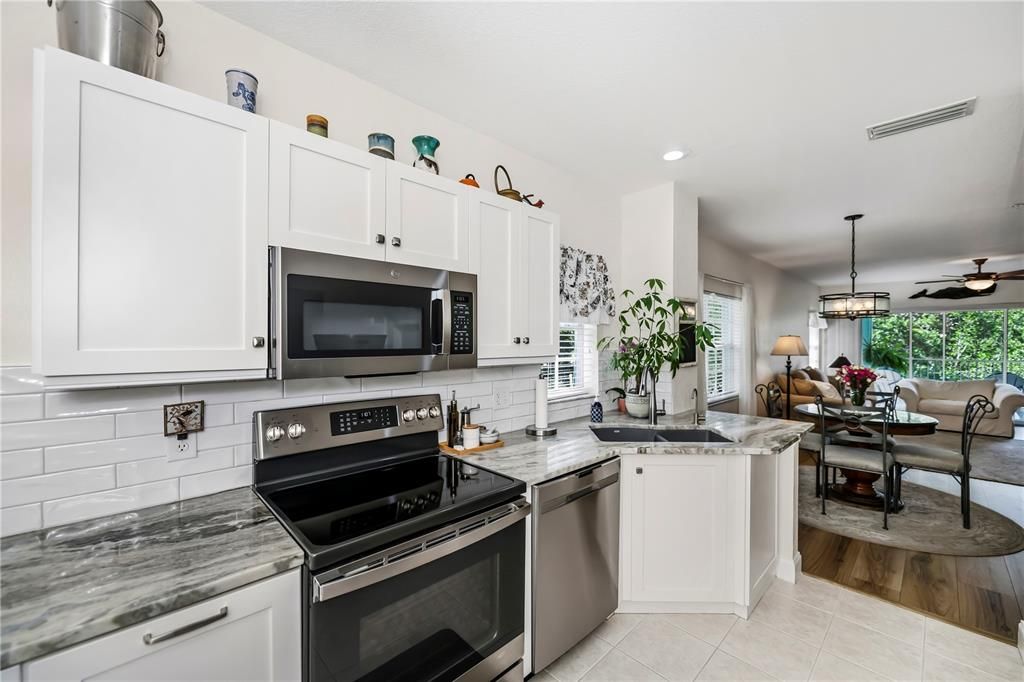 En Venta: $219,900 (3 camas, 2 baños, 1293 Pies cuadrados)
