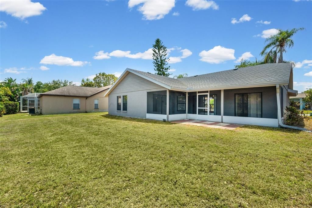 Activo con contrato: $389,000 (3 camas, 2 baños, 1408 Pies cuadrados)