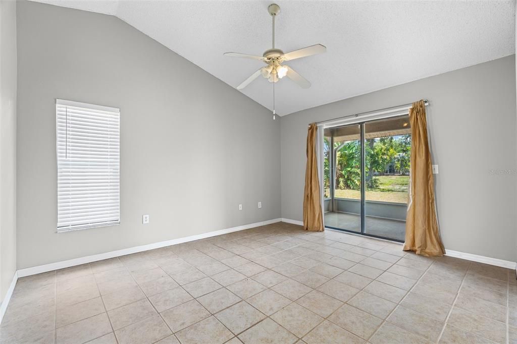 Activo con contrato: $389,000 (3 camas, 2 baños, 1408 Pies cuadrados)
