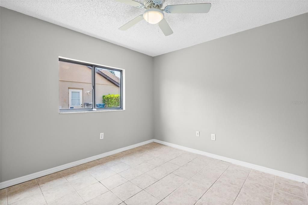 Activo con contrato: $389,000 (3 camas, 2 baños, 1408 Pies cuadrados)