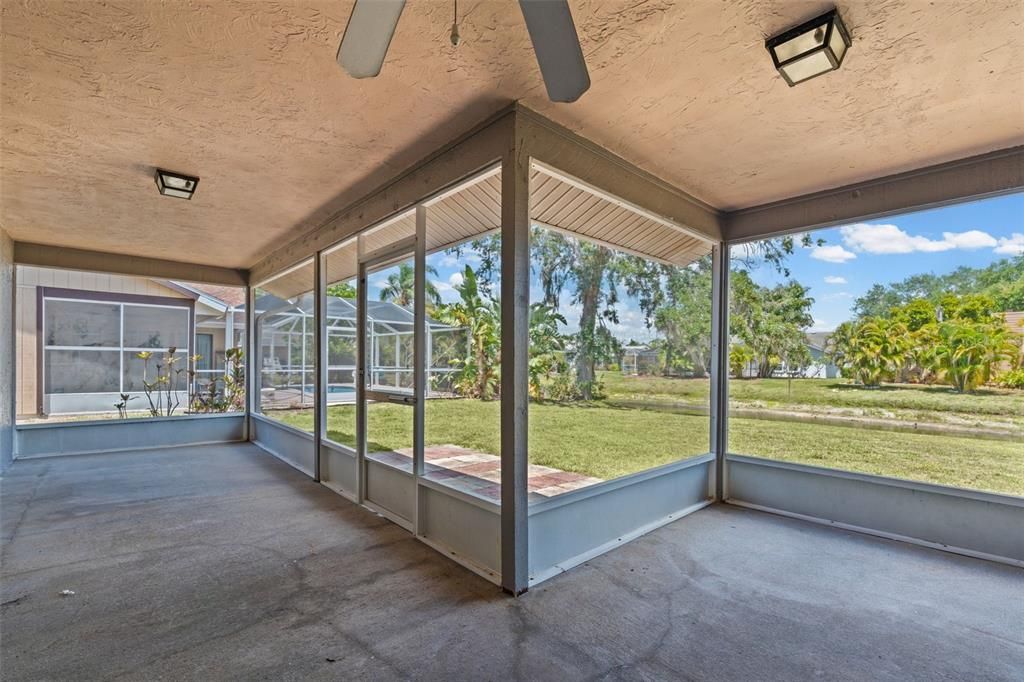 Activo con contrato: $389,000 (3 camas, 2 baños, 1408 Pies cuadrados)