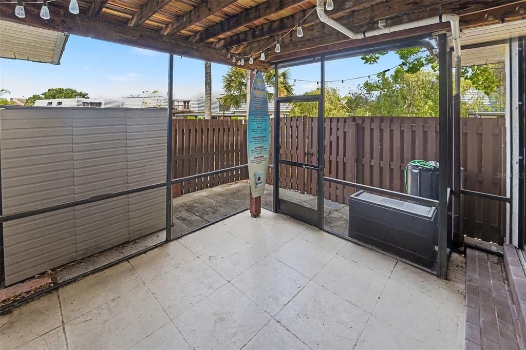 En Venta: $325,000 (2 camas, 2 baños, 1564 Pies cuadrados)