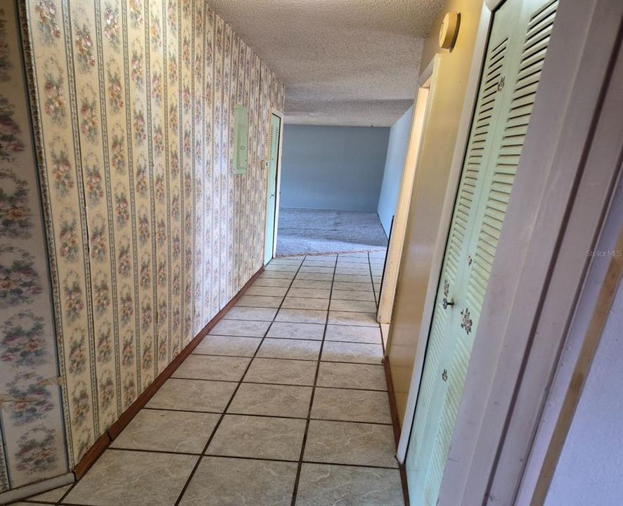На продажу: $279,900 (3 спален, 1 ванн, 1225 Квадратных фут)