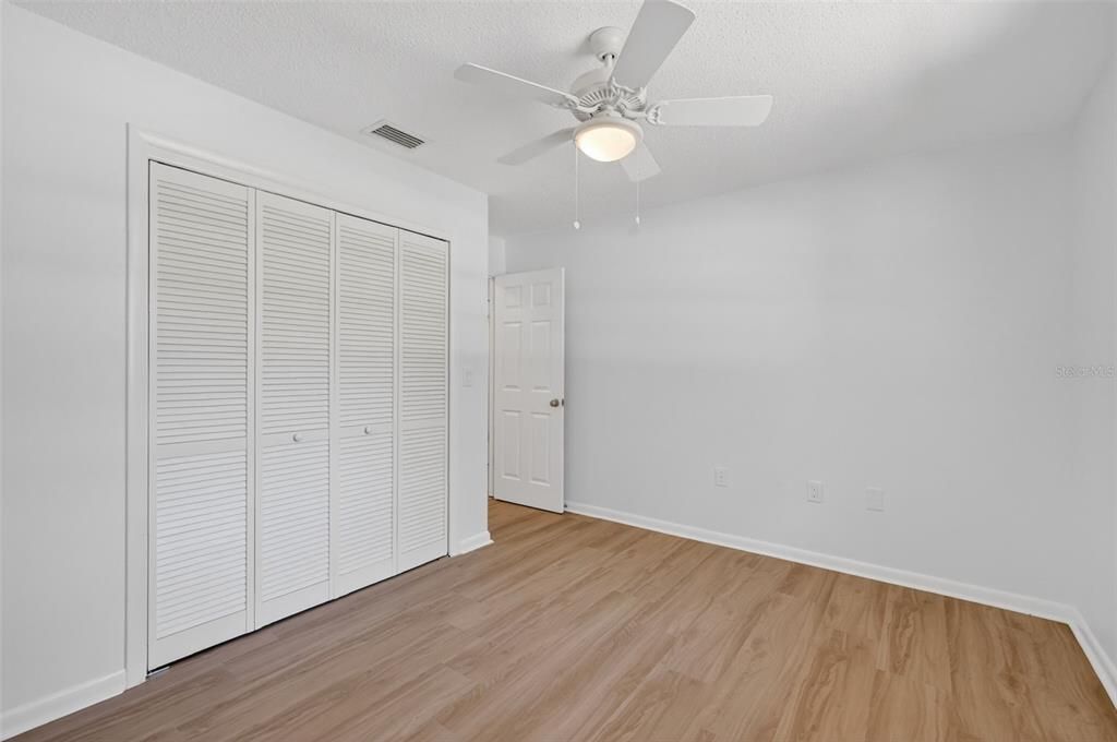 For Sale: $325,000 (3 beds, 2 baths, 1468 Square Feet)