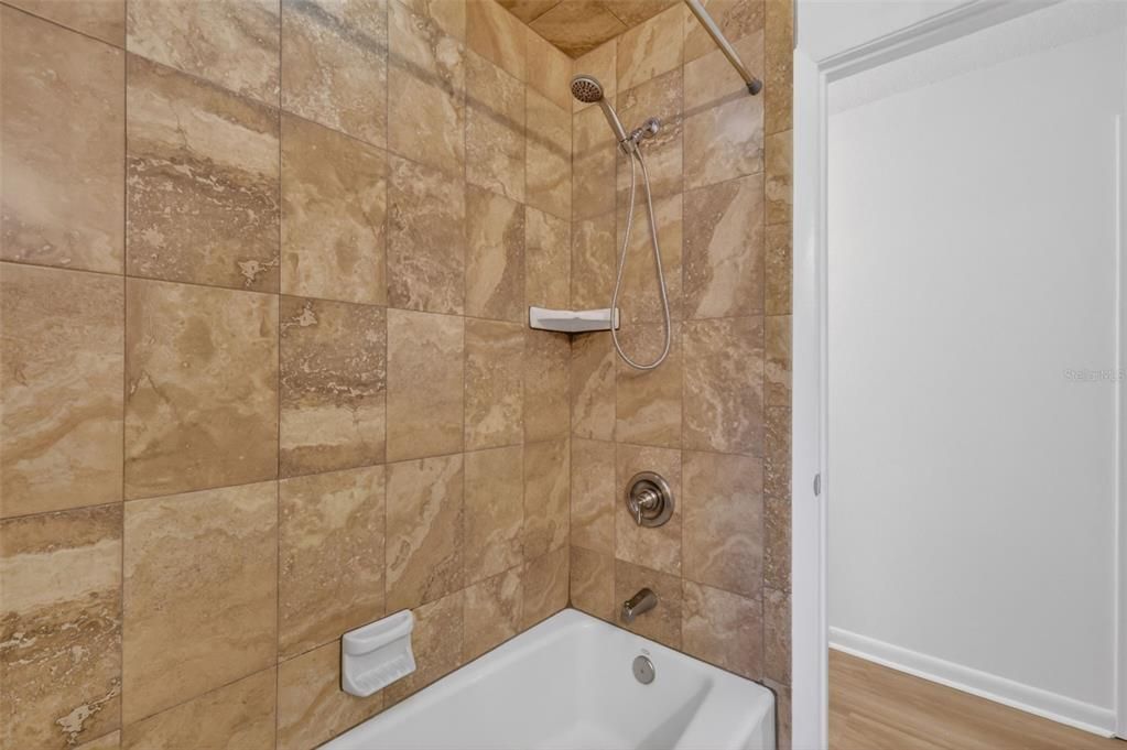 For Sale: $325,000 (3 beds, 2 baths, 1468 Square Feet)