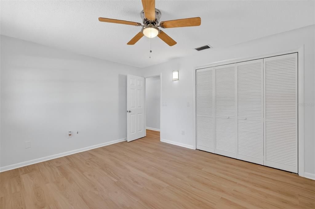 For Sale: $325,000 (3 beds, 2 baths, 1468 Square Feet)