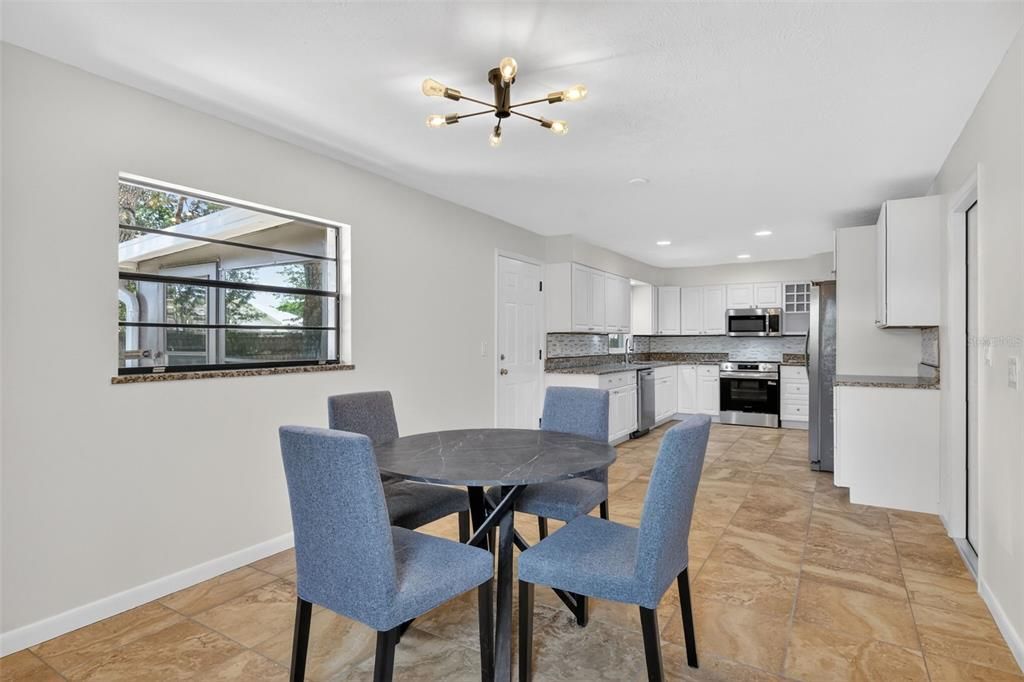 For Sale: $325,000 (3 beds, 2 baths, 1468 Square Feet)