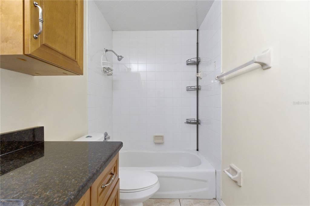 En Venta: $200,000 (2 camas, 2 baños, 999 Pies cuadrados)
