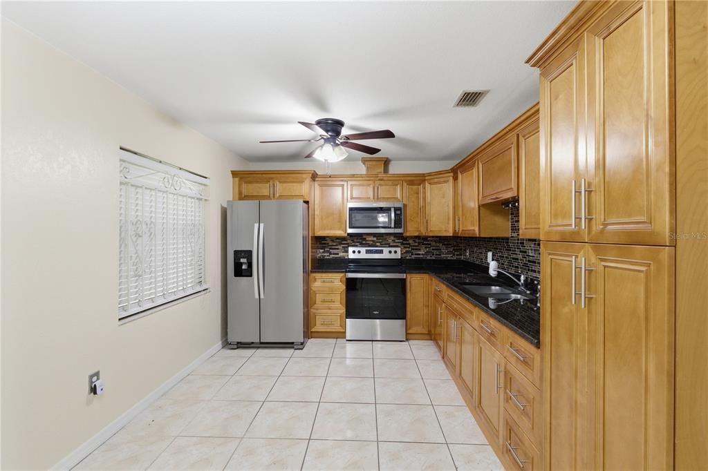 En Venta: $200,000 (2 camas, 2 baños, 999 Pies cuadrados)