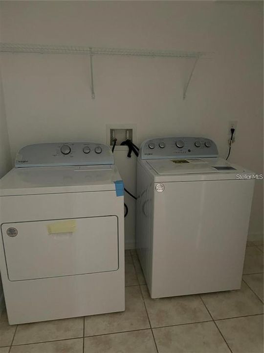 En Venta: $297,000 (3 camas, 2 baños, 1461 Pies cuadrados)