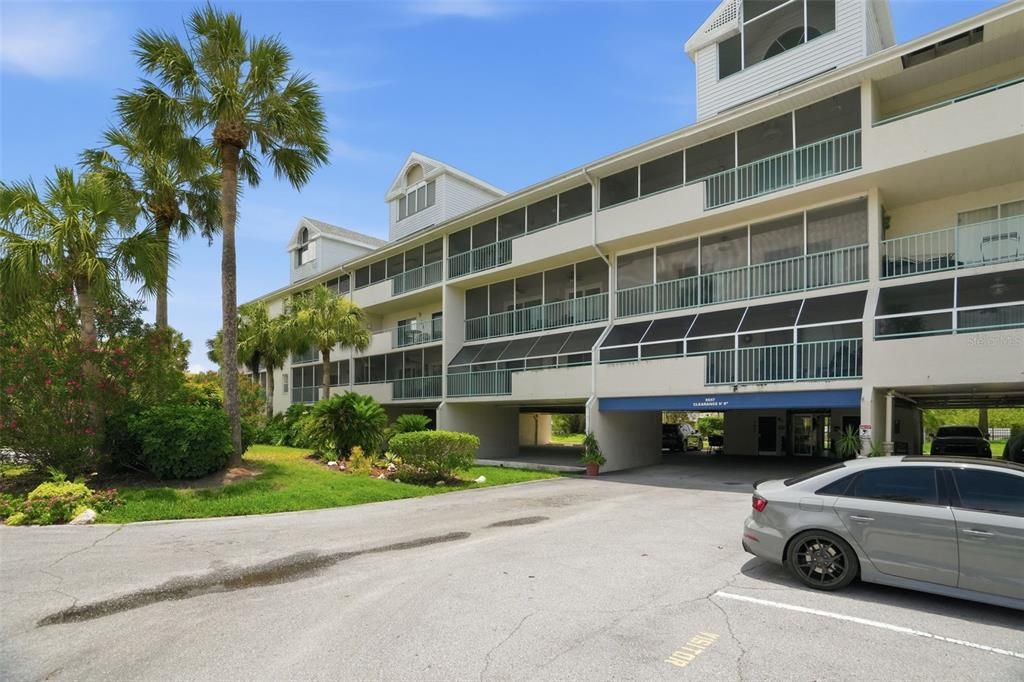 For Sale: $177,500 (2 beds, 2 baths, 1146 Square Feet)