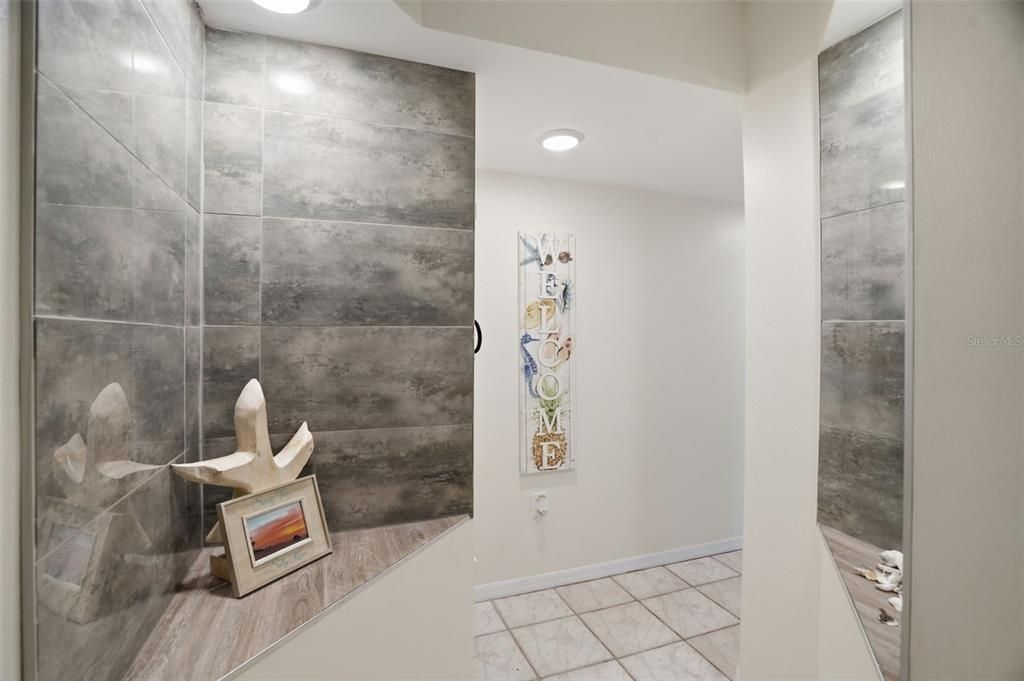 For Sale: $177,500 (2 beds, 2 baths, 1146 Square Feet)