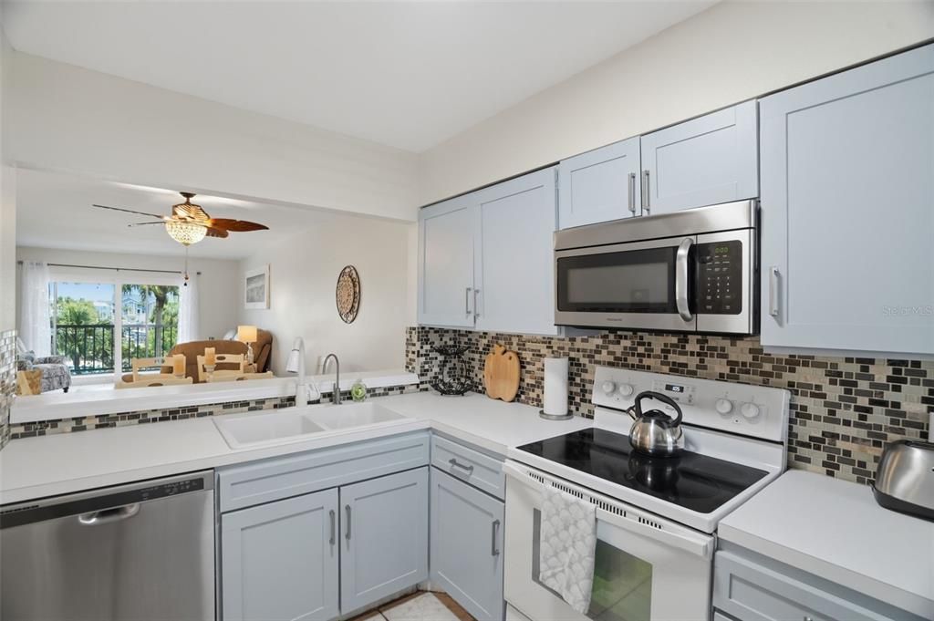 For Sale: $177,500 (2 beds, 2 baths, 1146 Square Feet)