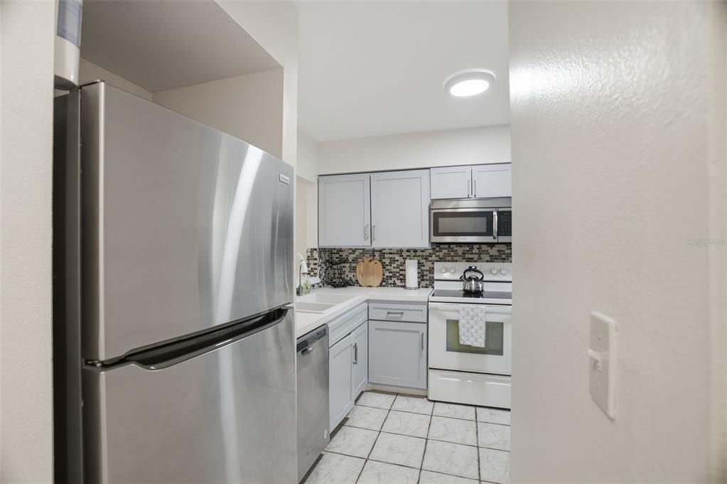 For Sale: $177,500 (2 beds, 2 baths, 1146 Square Feet)