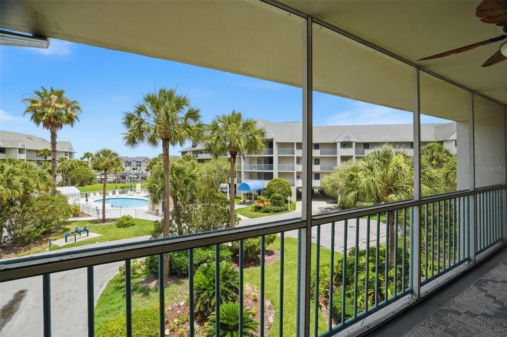 For Sale: $177,500 (2 beds, 2 baths, 1146 Square Feet)