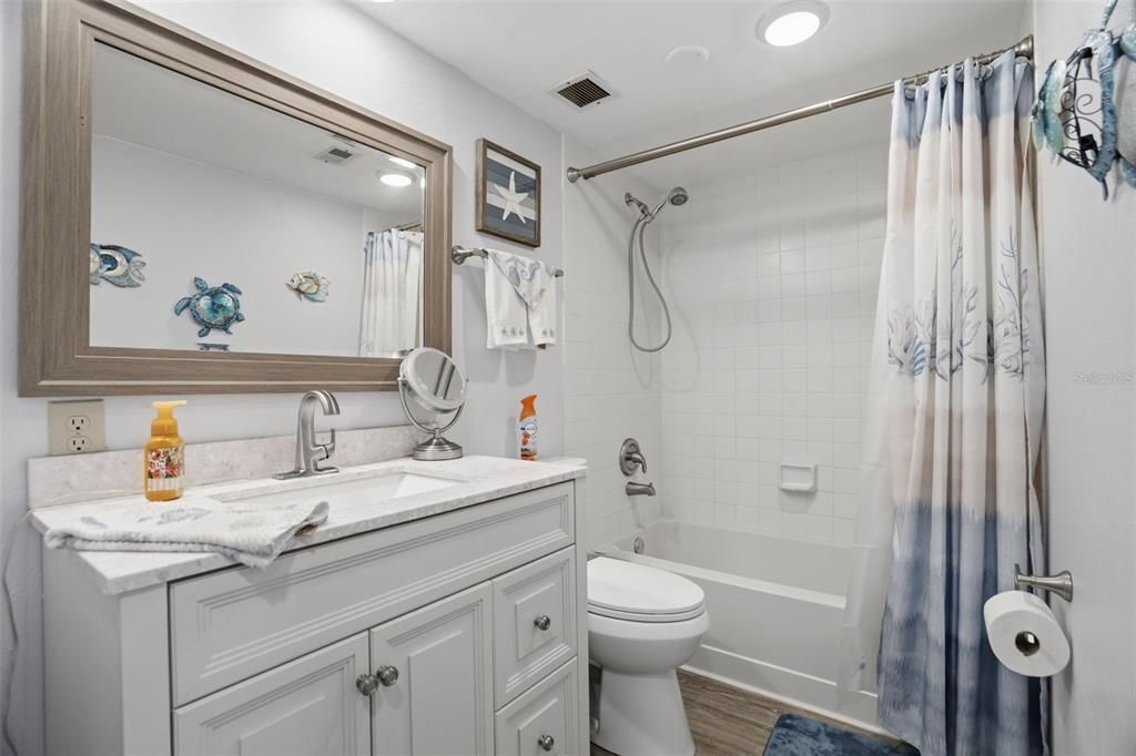 For Sale: $177,500 (2 beds, 2 baths, 1146 Square Feet)