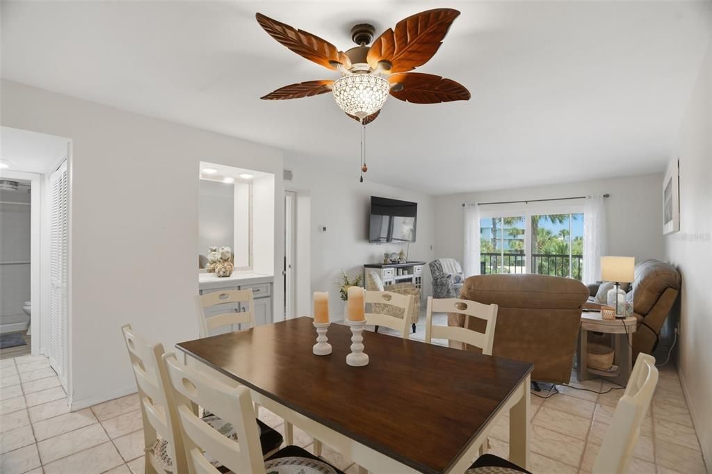 For Sale: $177,500 (2 beds, 2 baths, 1146 Square Feet)