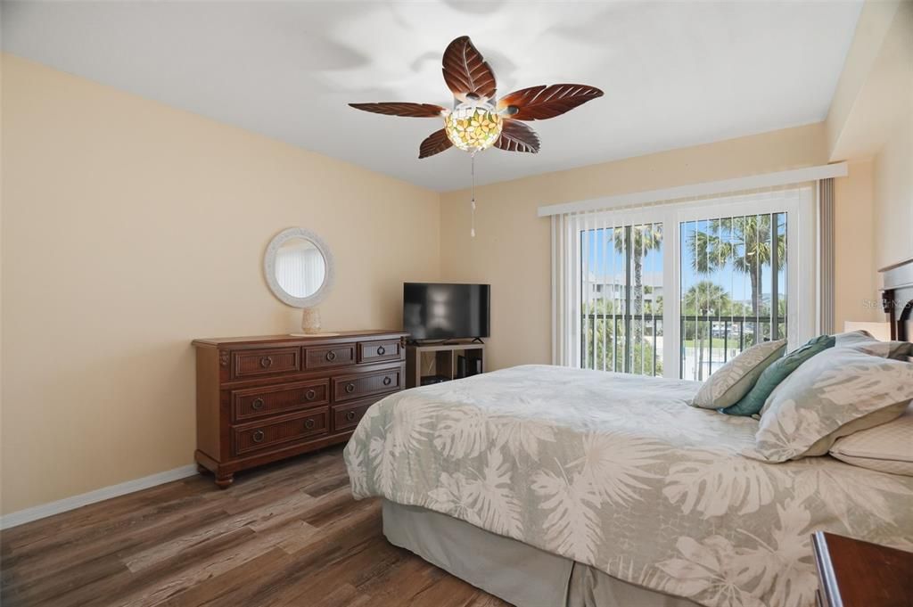 For Sale: $177,500 (2 beds, 2 baths, 1146 Square Feet)