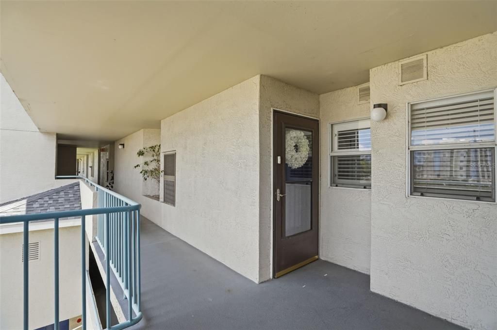 For Sale: $177,500 (2 beds, 2 baths, 1146 Square Feet)