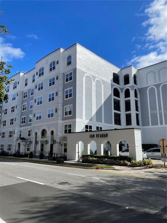 For Sale: $299,900 (2 beds, 2 baths, 1459 Square Feet)