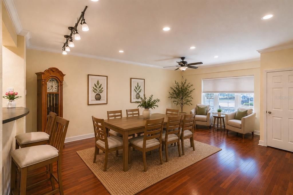For Sale: $299,900 (2 beds, 2 baths, 1459 Square Feet)