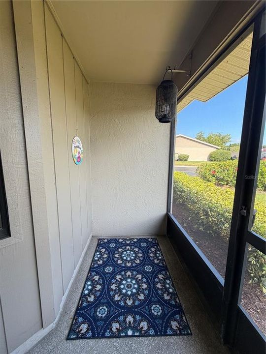 Active With Contract: $154,000 (2 beds, 2 baths, 930 Square Feet)