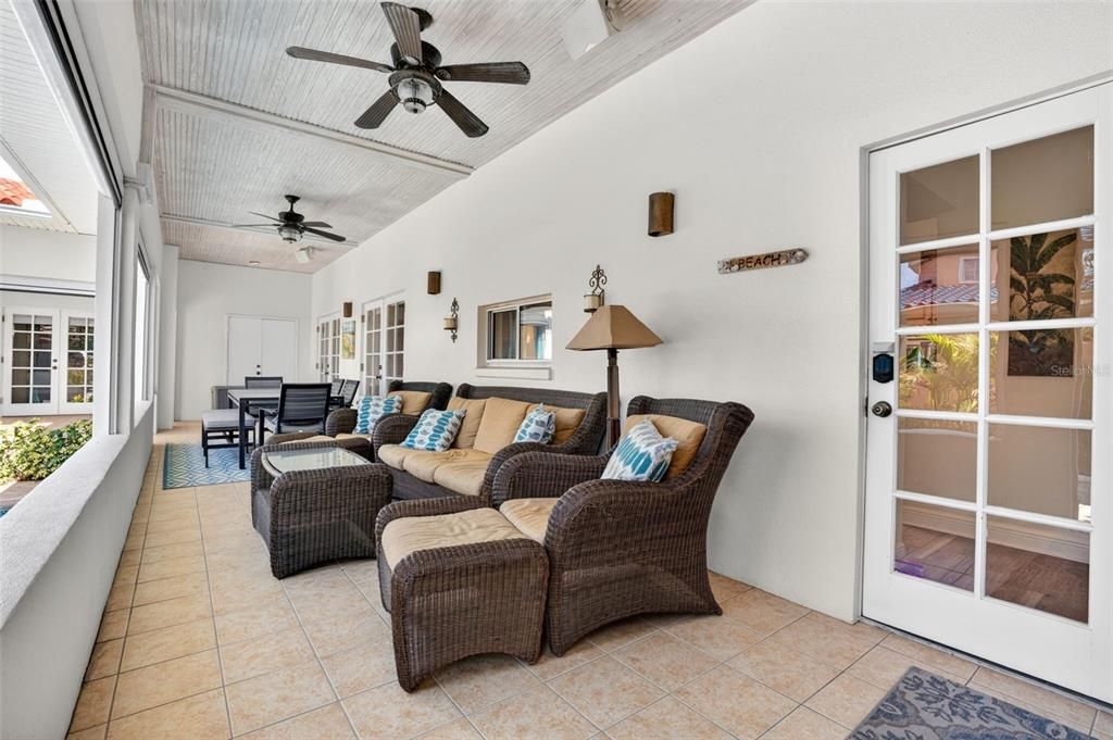 For Sale: $2,045,000 (6 beds, 7 baths, 3971 Square Feet)