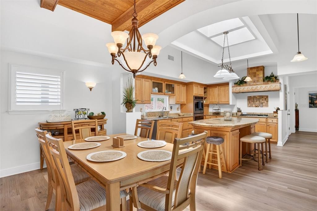 For Sale: $2,045,000 (6 beds, 7 baths, 3971 Square Feet)