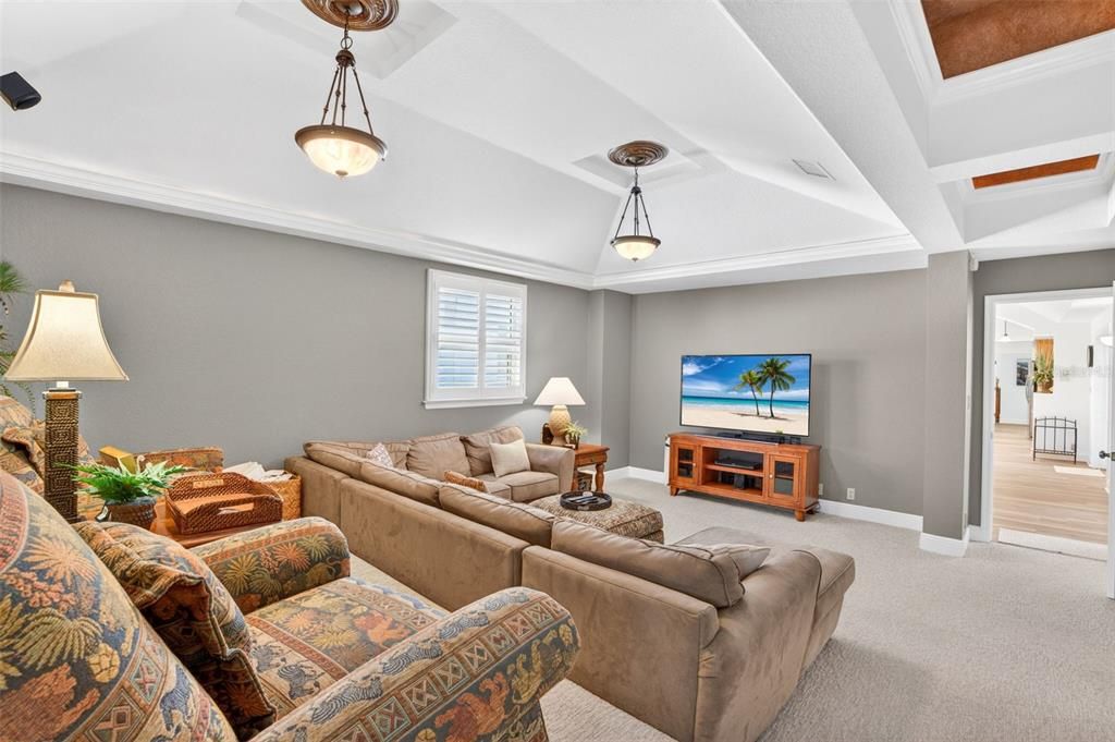 For Sale: $2,045,000 (6 beds, 7 baths, 3971 Square Feet)