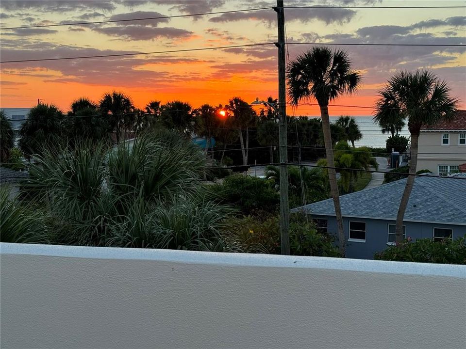 For Sale: $2,045,000 (6 beds, 7 baths, 3971 Square Feet)