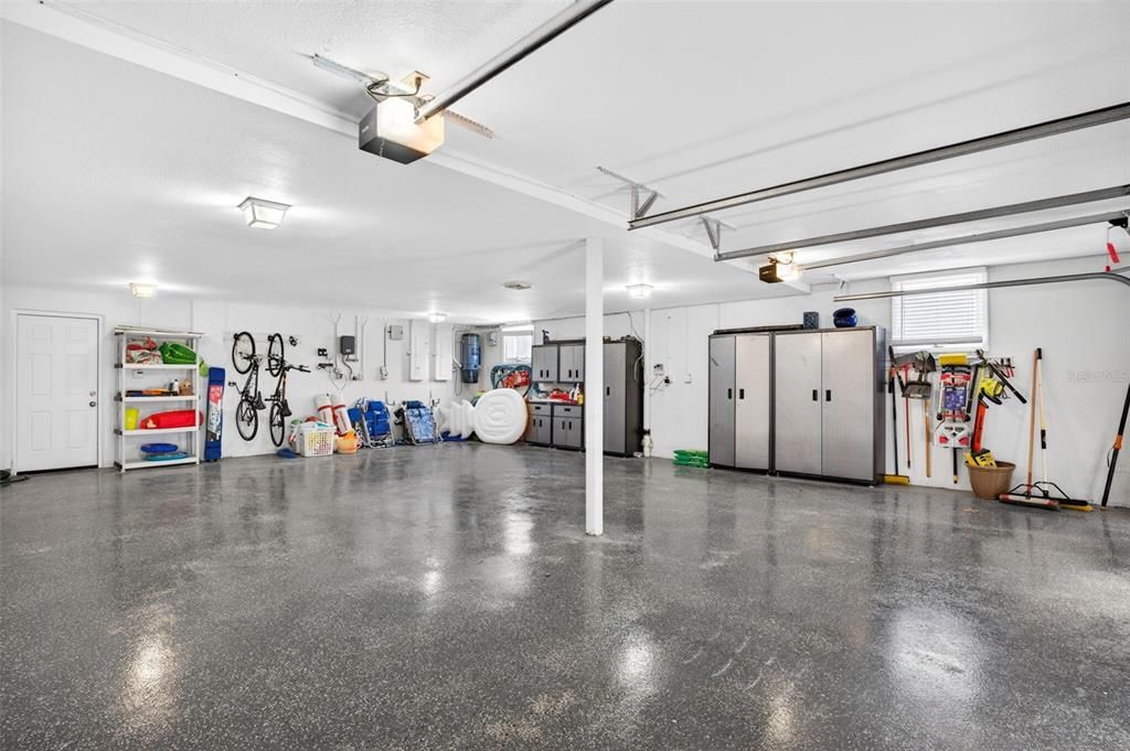 For Sale: $2,045,000 (6 beds, 7 baths, 3971 Square Feet)