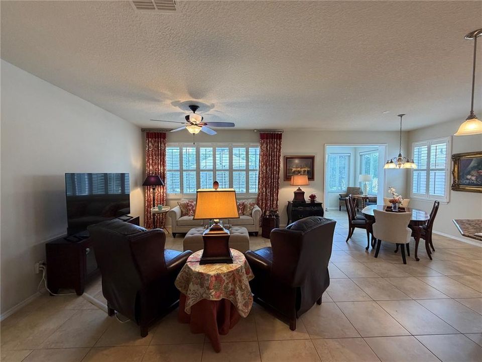 For Rent: $1,800 (2 beds, 2 baths, 1614 Square Feet)