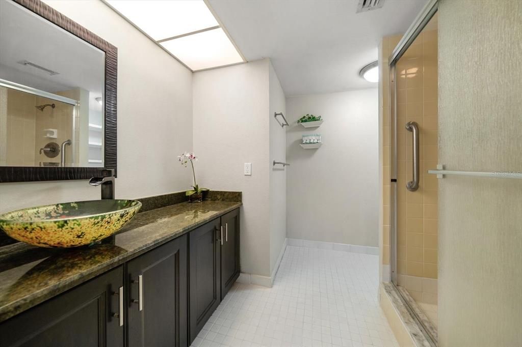 В аренду: $2,500 (2 спален, 2 ванн, 1385 Квадратных фут)