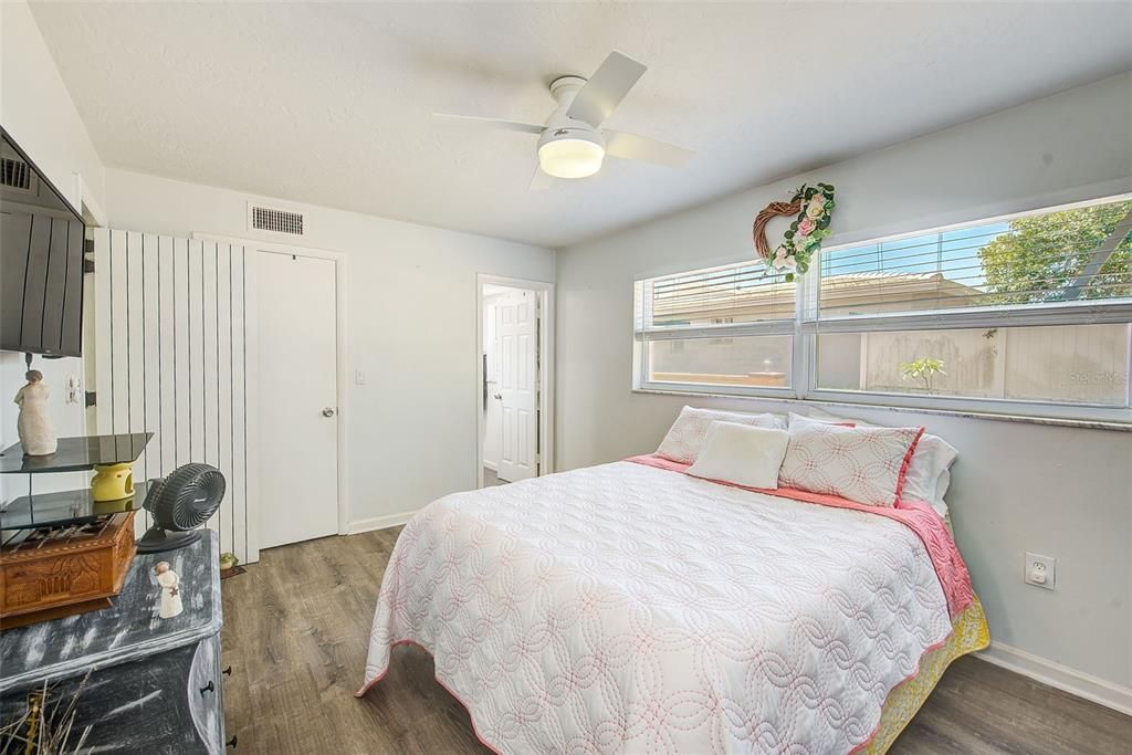 En Venta: $169,900 (2 camas, 2 baños, 1000 Pies cuadrados)