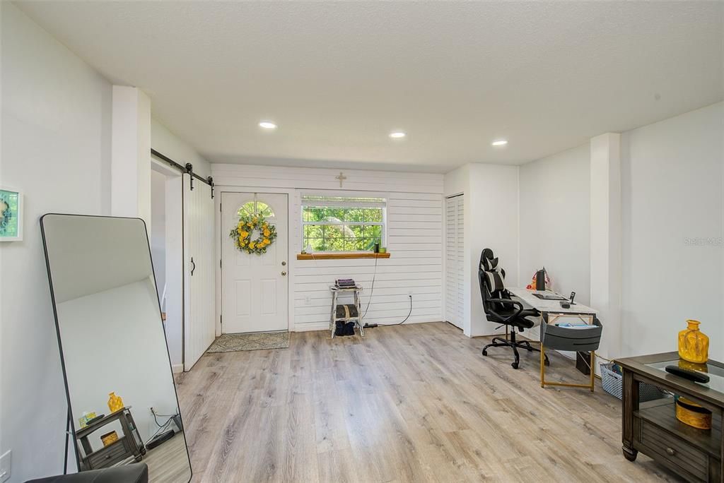 En Venta: $169,900 (2 camas, 2 baños, 1000 Pies cuadrados)