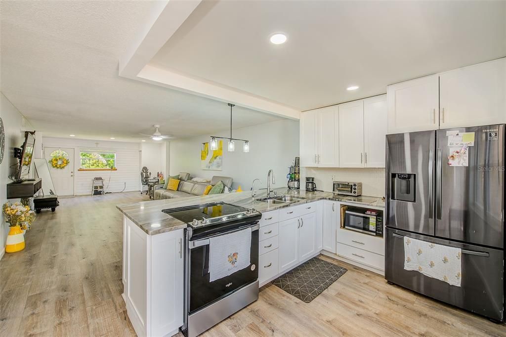 En Venta: $169,900 (2 camas, 2 baños, 1000 Pies cuadrados)