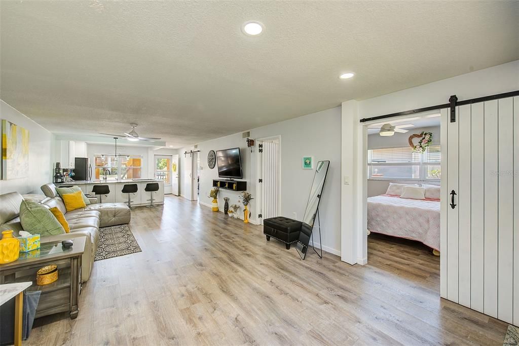 En Venta: $169,900 (2 camas, 2 baños, 1000 Pies cuadrados)