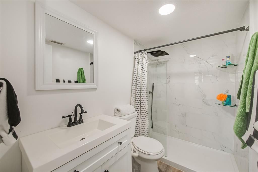 En Venta: $169,900 (2 camas, 2 baños, 1000 Pies cuadrados)
