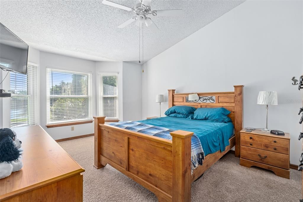 For Sale: $240,000 (2 beds, 2 baths, 1294 Square Feet)