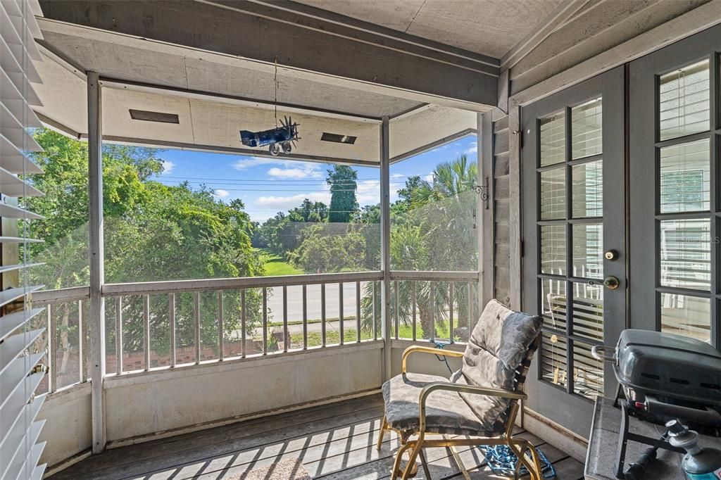 For Sale: $240,000 (2 beds, 2 baths, 1294 Square Feet)