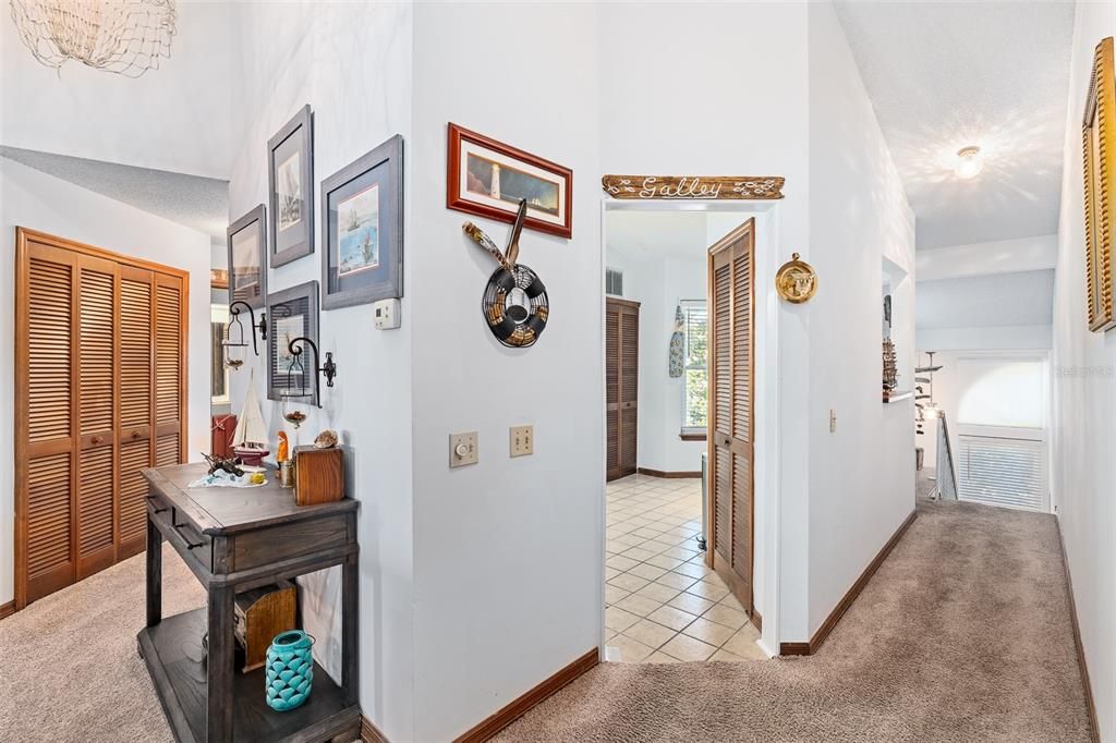 For Sale: $240,000 (2 beds, 2 baths, 1294 Square Feet)