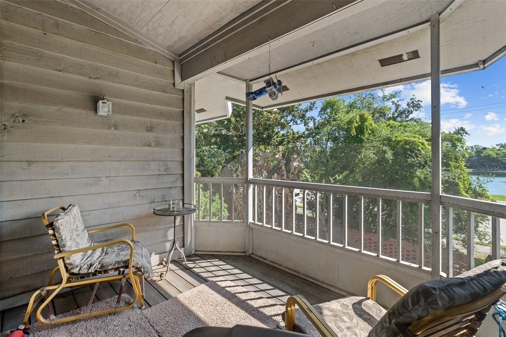 For Sale: $240,000 (2 beds, 2 baths, 1294 Square Feet)