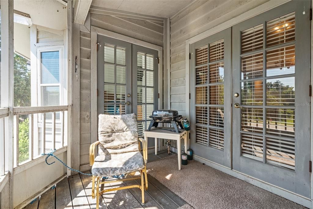 For Sale: $240,000 (2 beds, 2 baths, 1294 Square Feet)