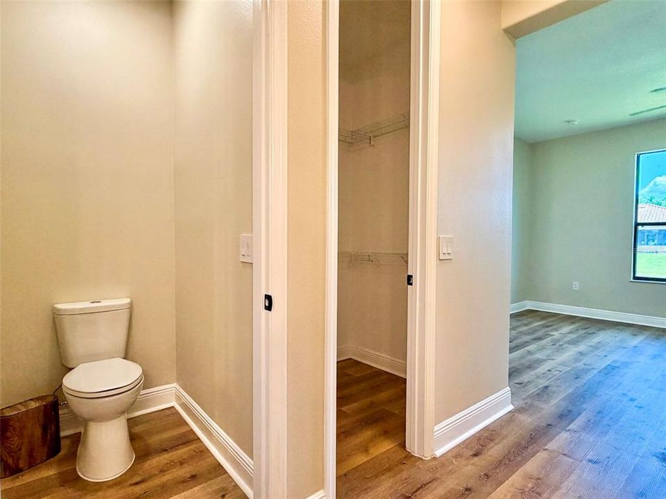 En Venta: $349,900 (3 camas, 2 baños, 1827 Pies cuadrados)