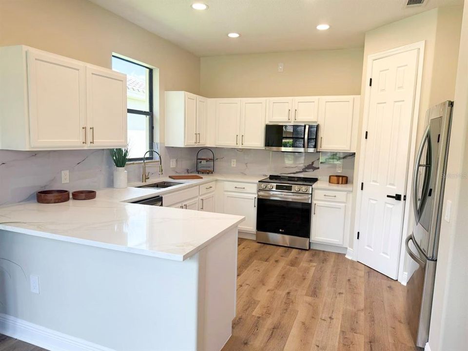 En Venta: $349,900 (3 camas, 2 baños, 1827 Pies cuadrados)