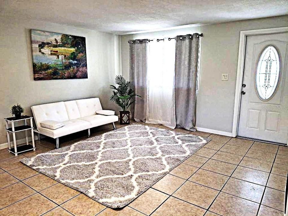 For Rent: $2,295 (3 beds, 2 baths, 1066 Square Feet)