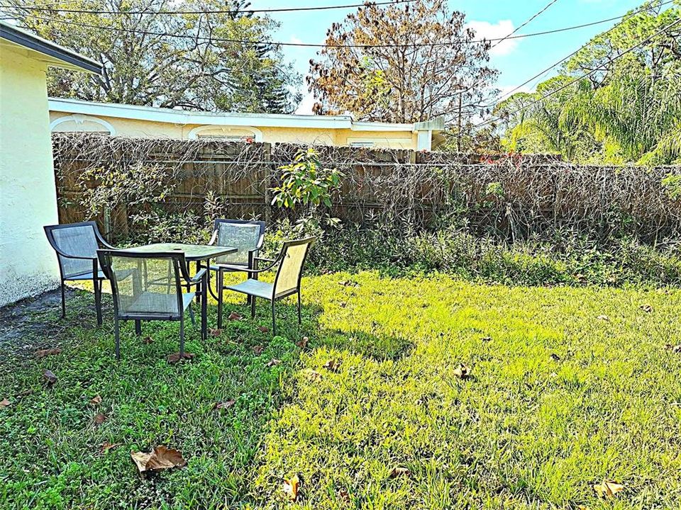 For Rent: $2,295 (3 beds, 2 baths, 1066 Square Feet)
