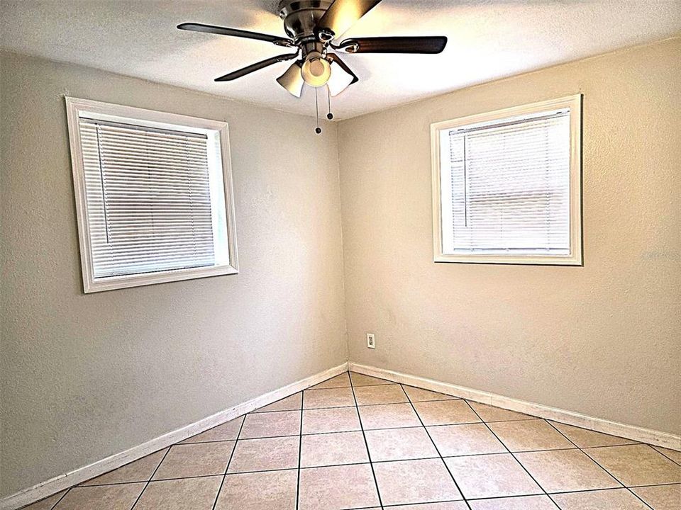 For Rent: $2,295 (3 beds, 2 baths, 1066 Square Feet)